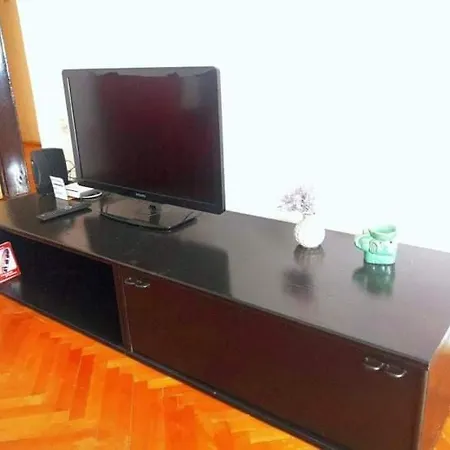 Apartment Casa Centar 1 *